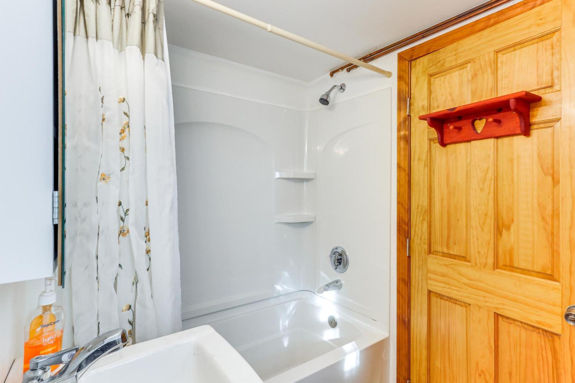 Charming Old Lyme Cottage, Steps To Private Beach! 外观 照片